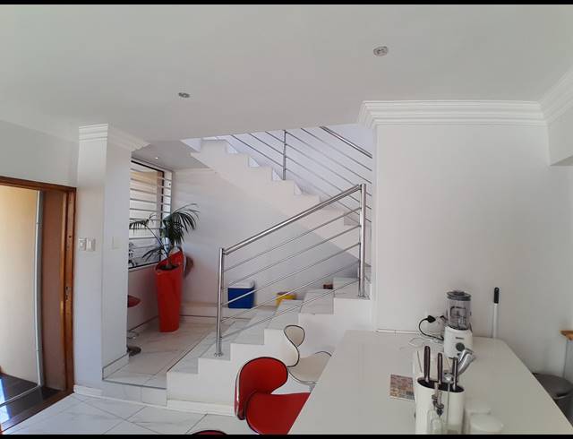 3 BEDROOM BED & BREAKFAST FOR SALE IN SAFARI GARDENS